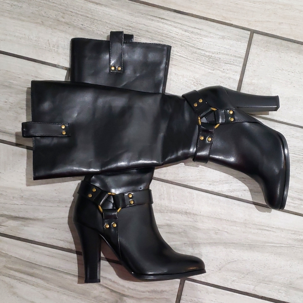 Newport News  boots.